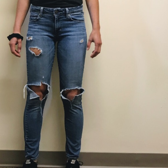 American Eagle ripped jeans - Picture 4 of 5